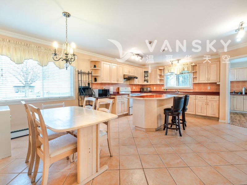 260215183911_5. Kitchen 2.jpg